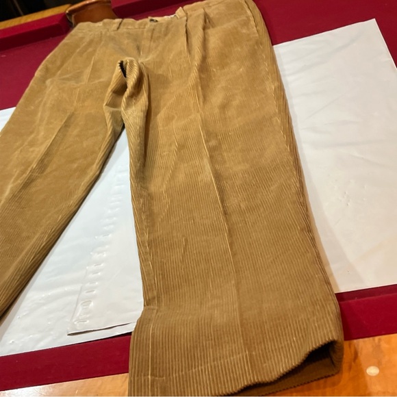 LL Bean corduroy Classic Fit BROWN Pleated brown Pants 502835 SIZE 34x34 Cotton - Picture 10 of 16
